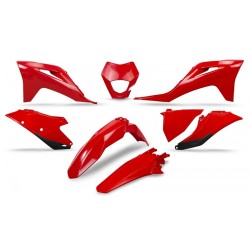 Kit plastiques UFO rouge...