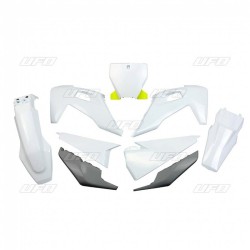 Kit plastiques UFO couleur...